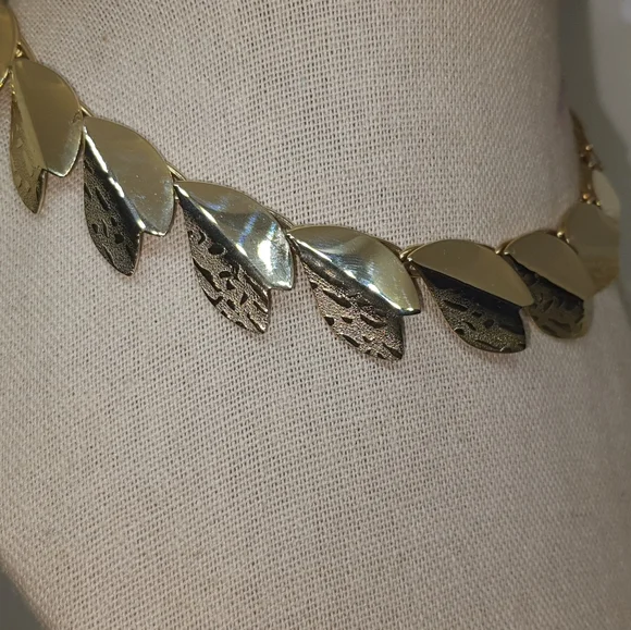 Goldtone Flower Petal Heart Necklace - Picture 3 of 4